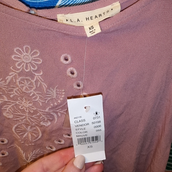 ❄️ NWT Pacsun LA Hearts Boho Mauve Pink Cold Shoulder Blouse Embroidered Sz XS - Picture 2 of 5